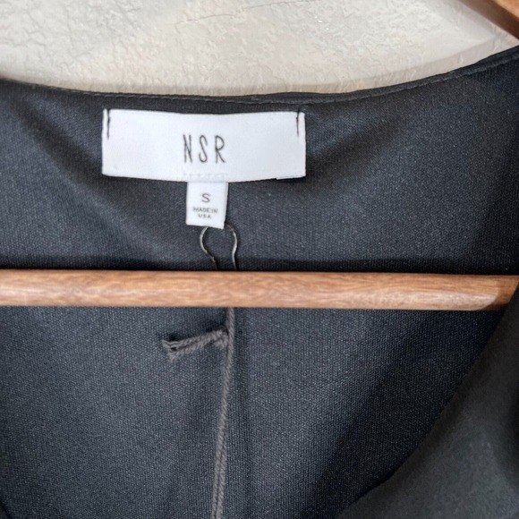 NSR Cheri Dress Size Small Black Short Sleeve Ruffle Trim Chiffon V Neck USA NWT - Picture 5 of 12